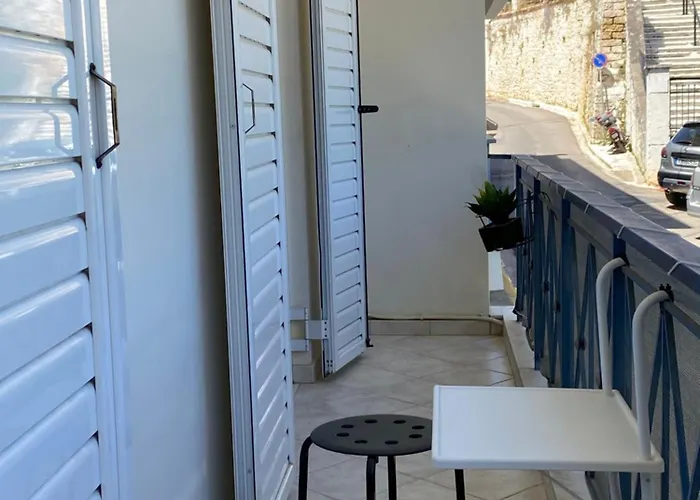 Irinis In * Kalamata